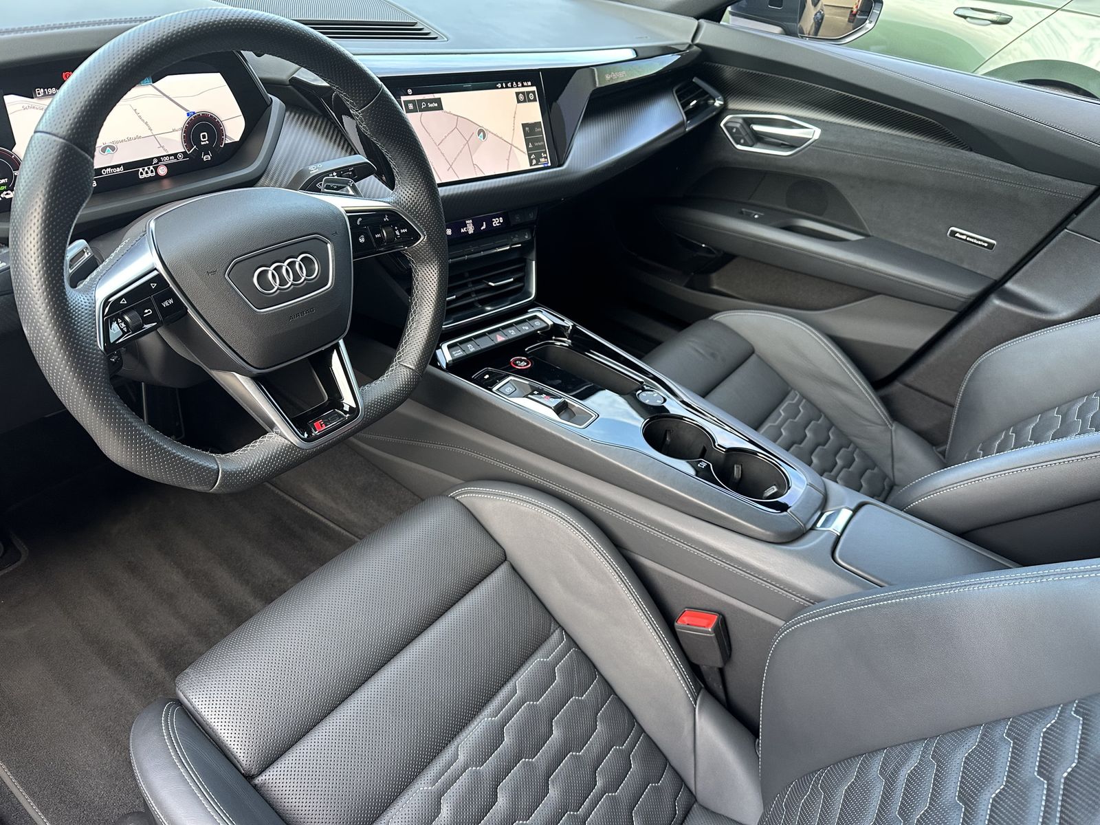 Fahrzeugabbildung Audi RS e-tron GT Qu NAV+LED+HUD+360°+PANO+B&O+VCOCK