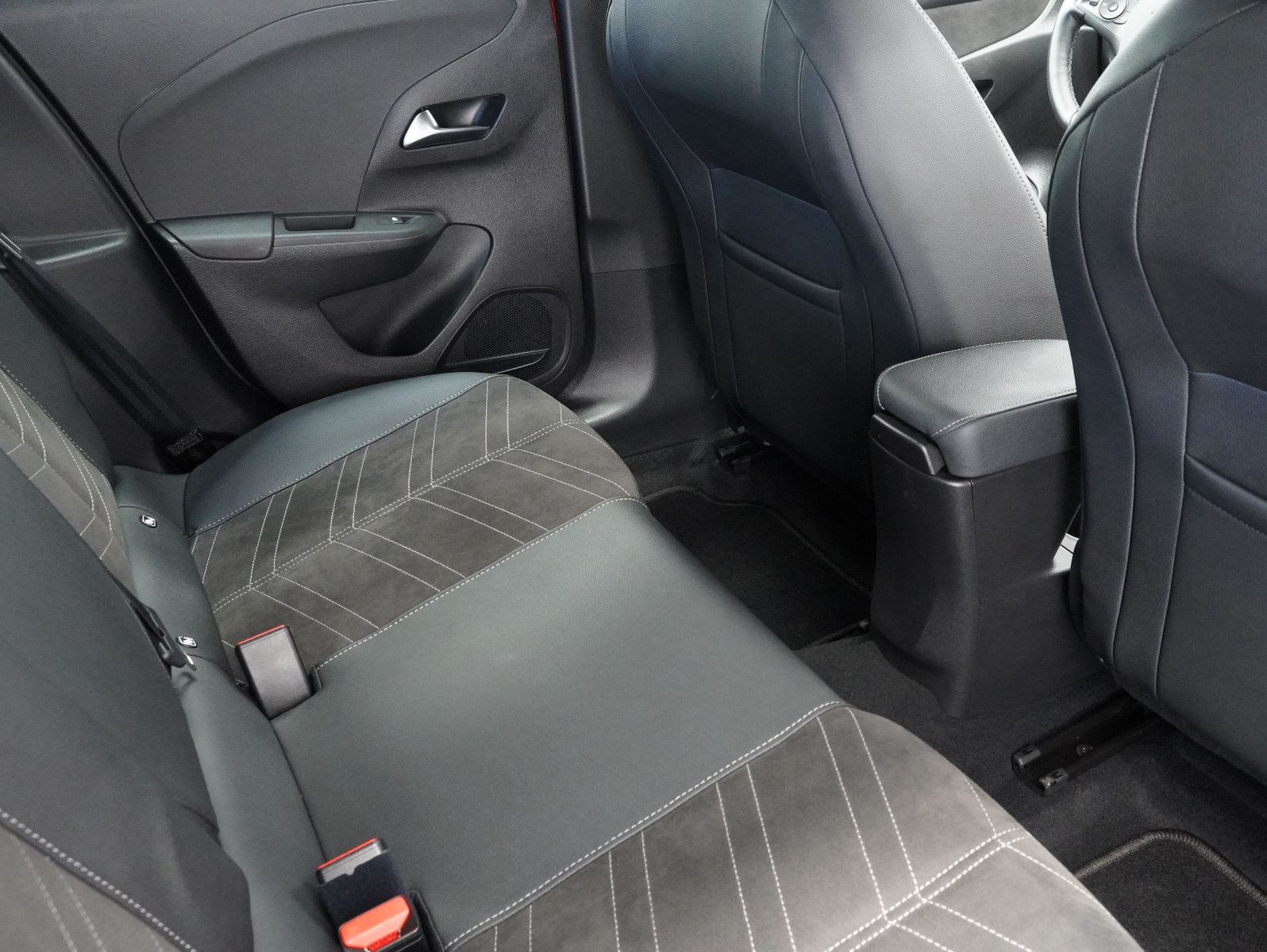 Fahrzeugabbildung Opel Corsa F e Ultimate CARPLAY/INTELLILUX/11KW/SOH