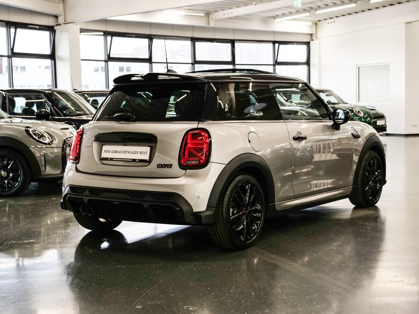MINI Cooper JCW Trim Aut Nav HuD LED Pano RFK