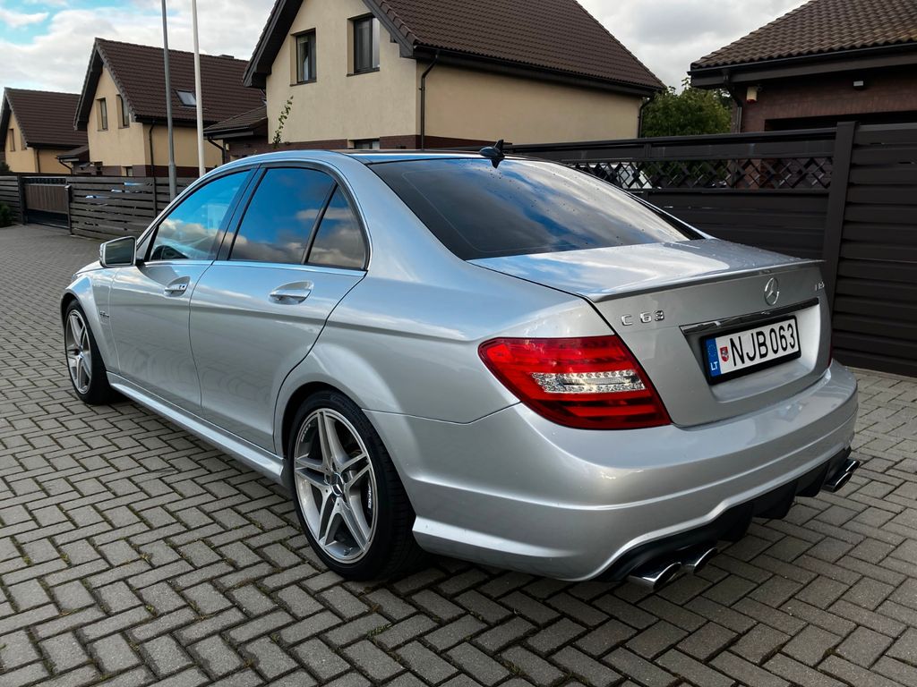 Mercedes-Benz C 63 AMG