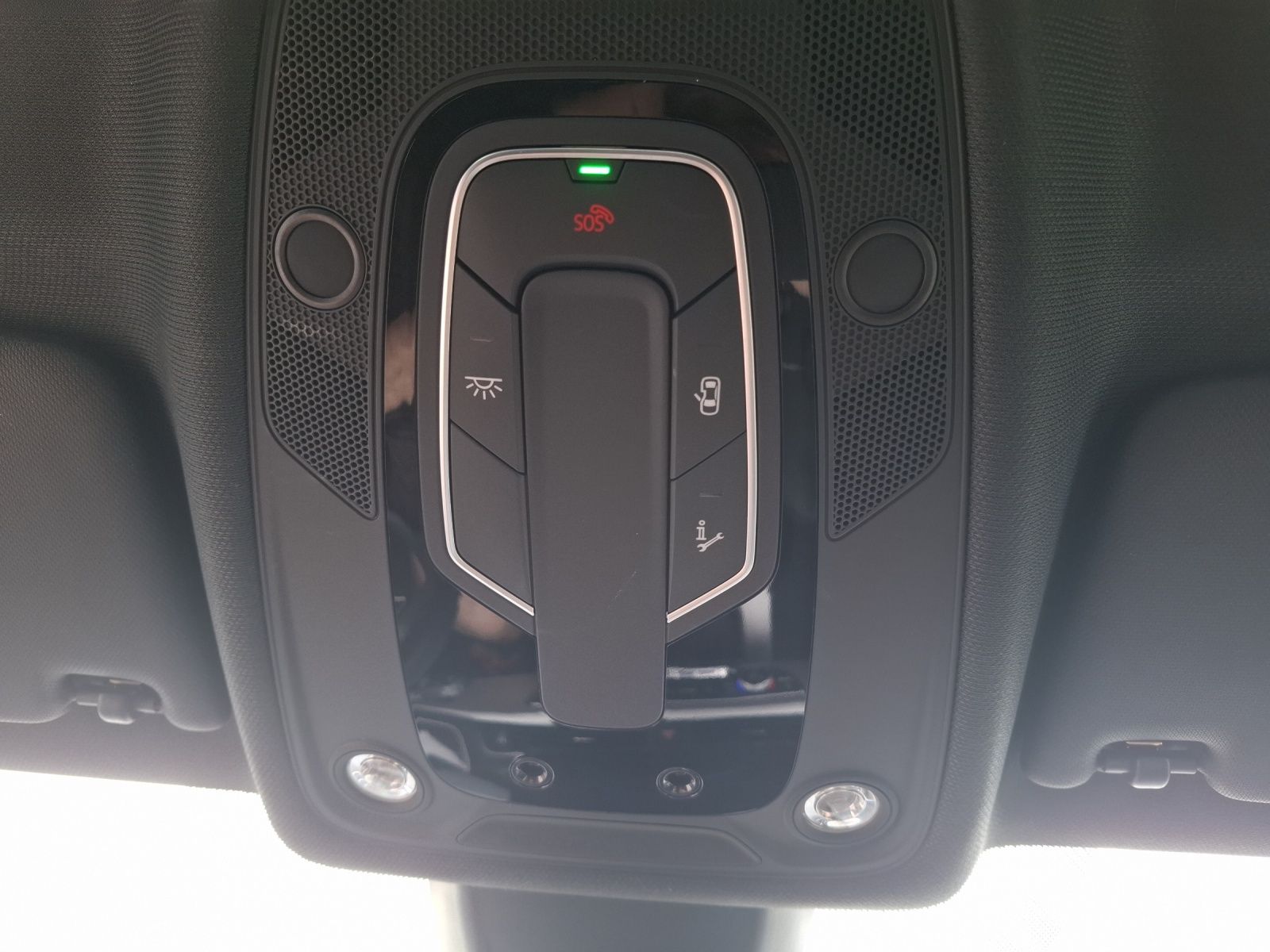 Fahrzeugabbildung Audi A4 Avant 35 TFSI advanced S-tronic LED Navi ACC