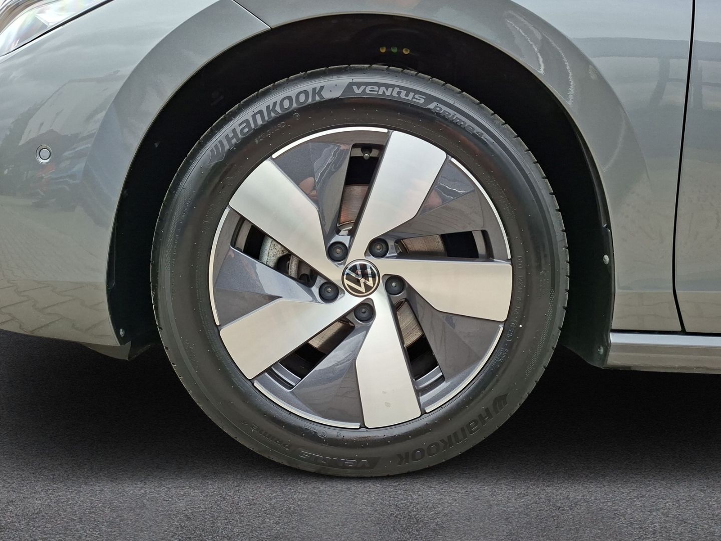 Passat Variant 1.5 eTSI Business *AHK*DCC*HUD*