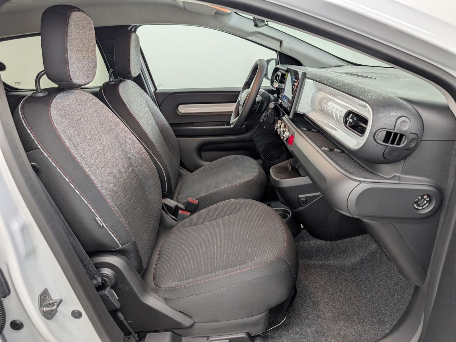 RENAULT Twingo E-TECH Techno 80 Urban Range 18-Zoll – Bild 13