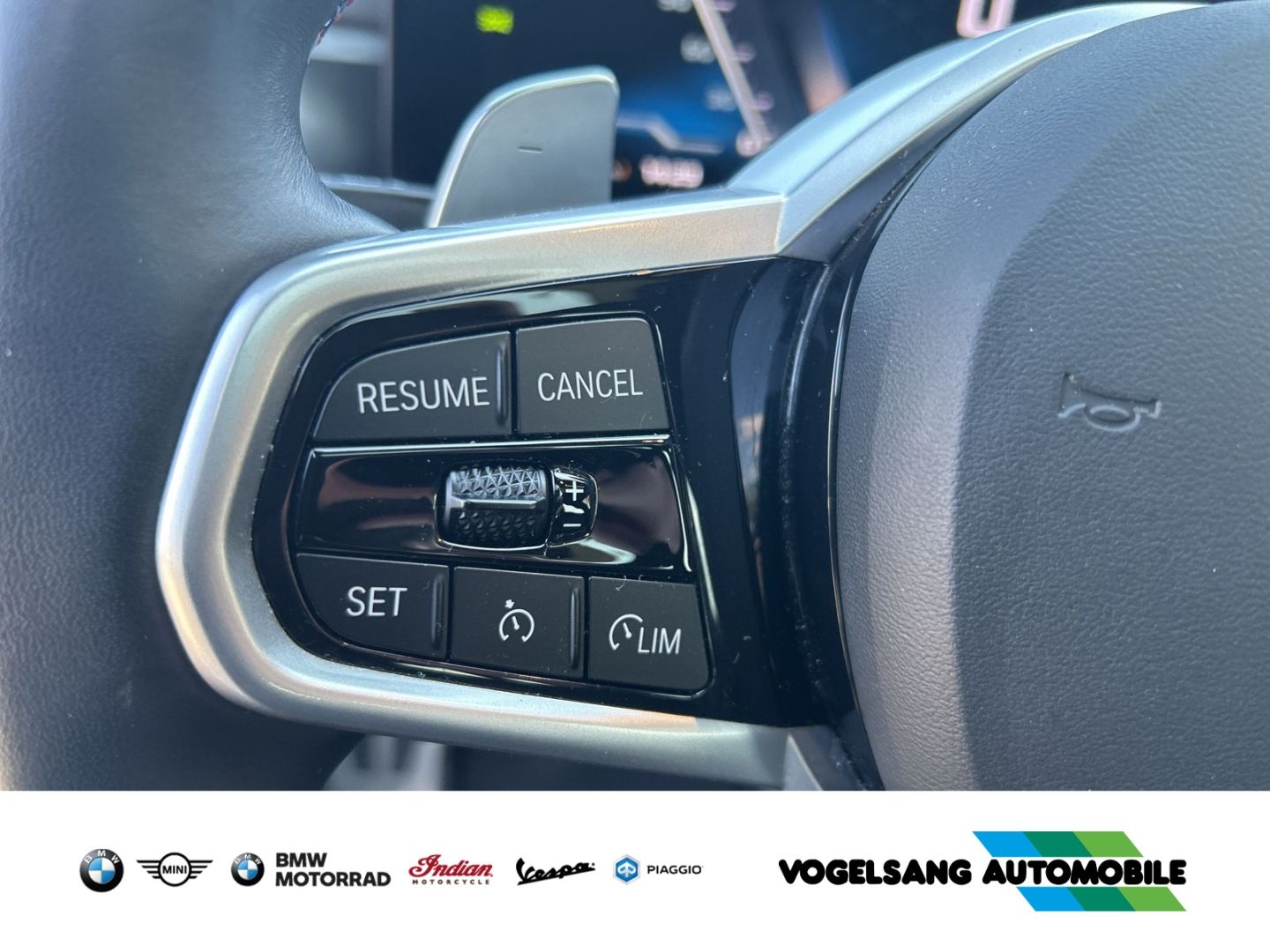 Fahrzeugabbildung BMW M340i xDriveTouring,Panodach,SurroundView,H&KSou