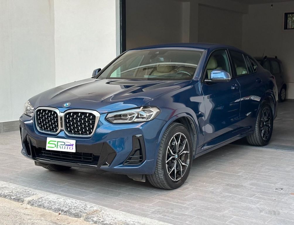 Image of BMW X4
