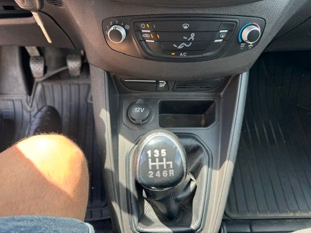 Fahrzeugabbildung Ford Transit Courier Trend  KLIMA ZENTRAL