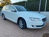 Volvo V70 D4 AWD Kinetic Geartronic Kinetic Allrad - weiße Volvo V70