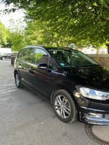 Volkswagen Touran 2.0 TDI SCR DSG Comfortline Privatverkauf - : Privatverkauf