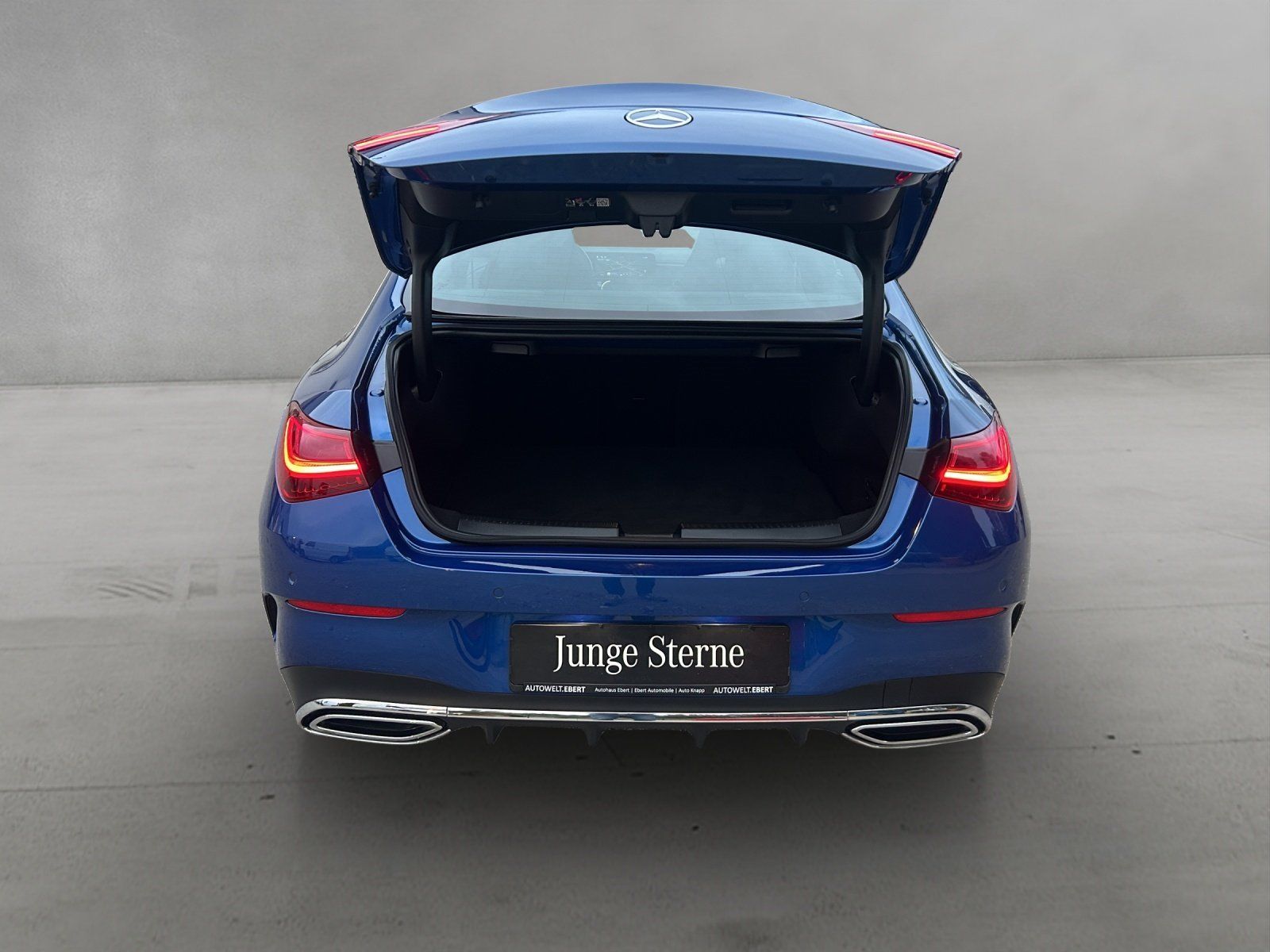 Fahrzeugabbildung Mercedes-Benz CLA200 AMG Prem MLED Burme DAB KeyGo Pano Kamera