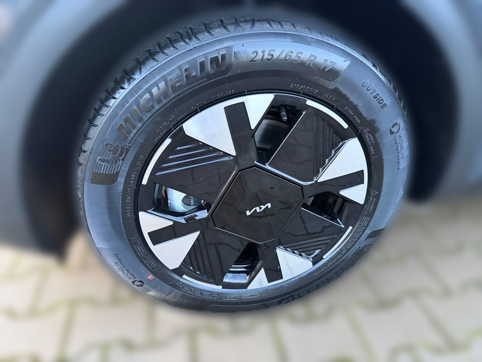 Fahrzeugabbildung Kia SPORTAGE 1.6T 2WD DCT Vision KOM Facelift