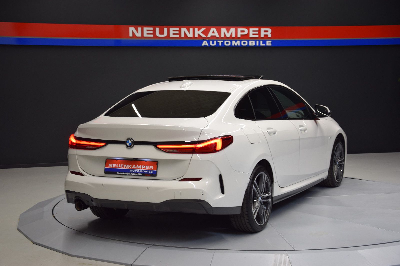 Fahrzeugabbildung BMW 218 Gran Coupé M Sport Pano H&k Leder ACC Kamera