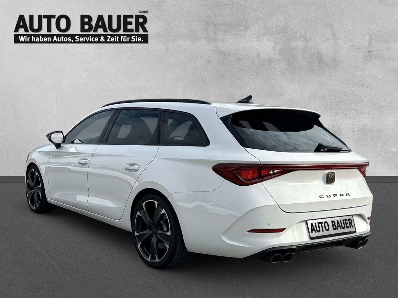 Fahrzeugabbildung CUPRA Leon Sportstourer VZ 2.0 TSI 4Drive - mit KI generiert/bearbeitet