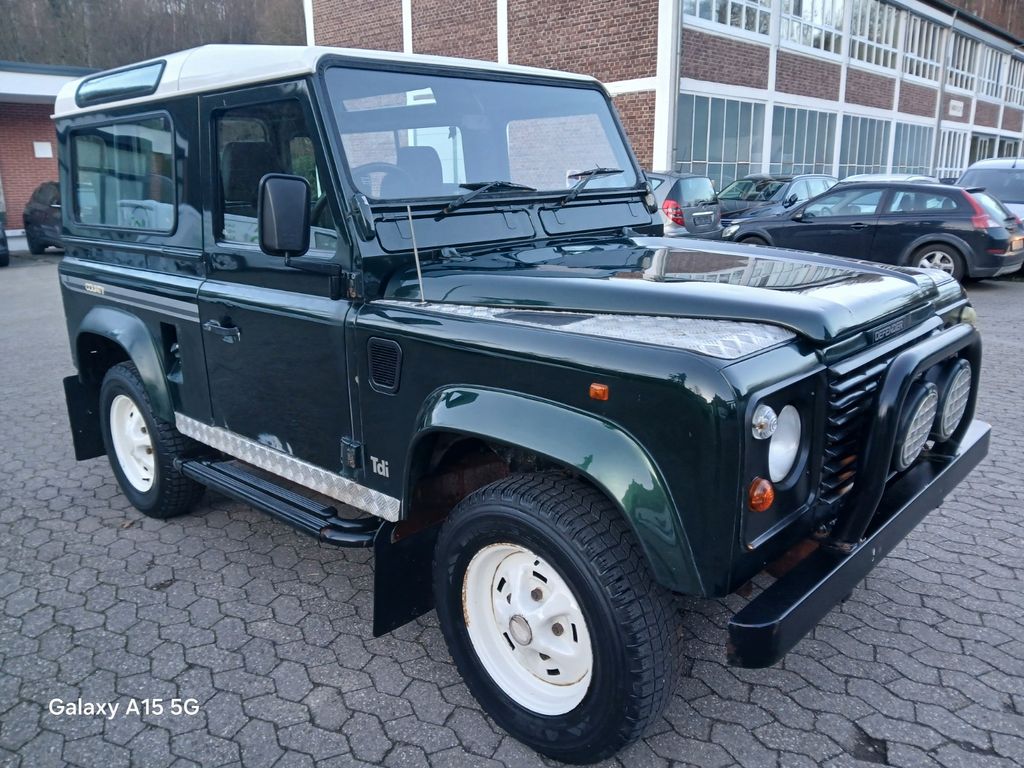Land Rover Defender
