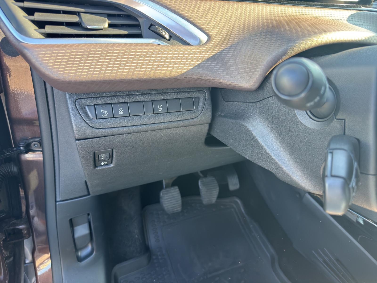 Peugeot 2008 Active *PP*Sitzheizung*abnehmb.AHK