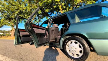 Mercedes E 200 - 4