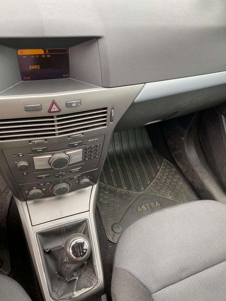 Opel Astra 2005 — photo 7