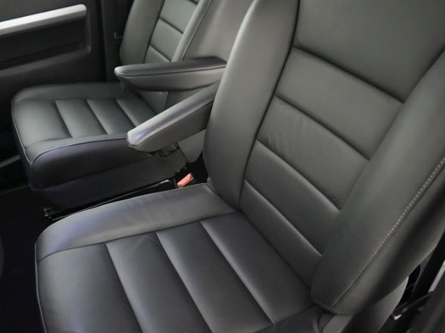 Zafira Life e TOURER L 75kWh AT 7-SITZER+BI XENO