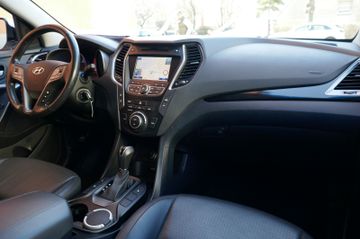 Fahrzeugabbildung Hyundai Santa Fe Style 2WD Xenon / Navi