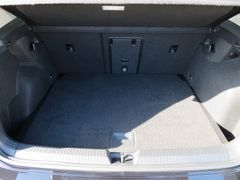 VW Golf VIII 1.5 TSI Life LED Navi Rfk DAB 16'' Lan VW Golf VIII 1.5 TSI Life LED Navi Rfk DAB 16'' Lan