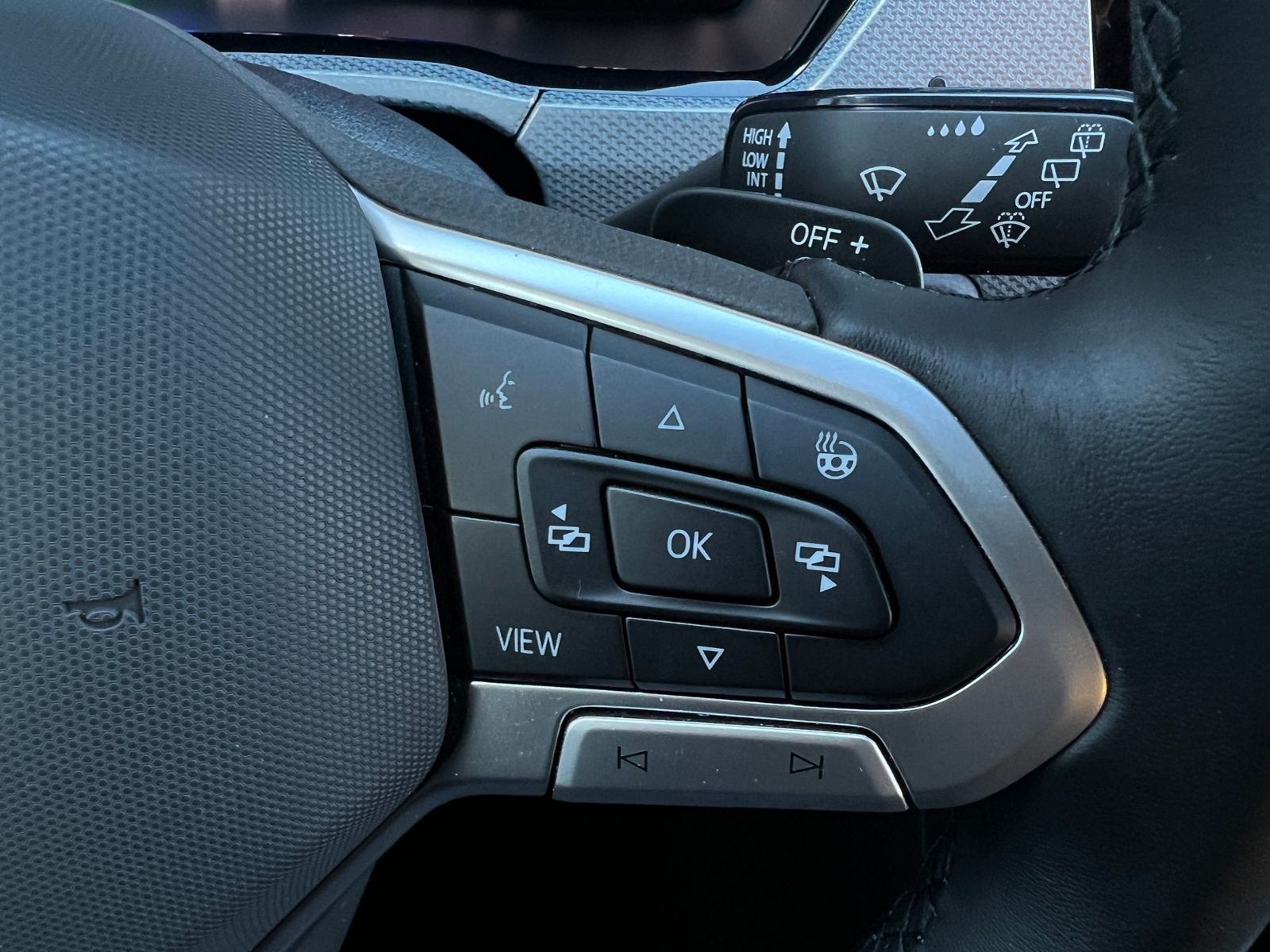 Fahrzeugabbildung Volkswagen Touran GOAL 1.5 TSI DSG *AHK, ACC, Kamera, 17''-