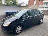 Ford C-Max GHIA 2.0 Diesel - Ford Mondeo aus 2004 mit Diesel-Antrieb
