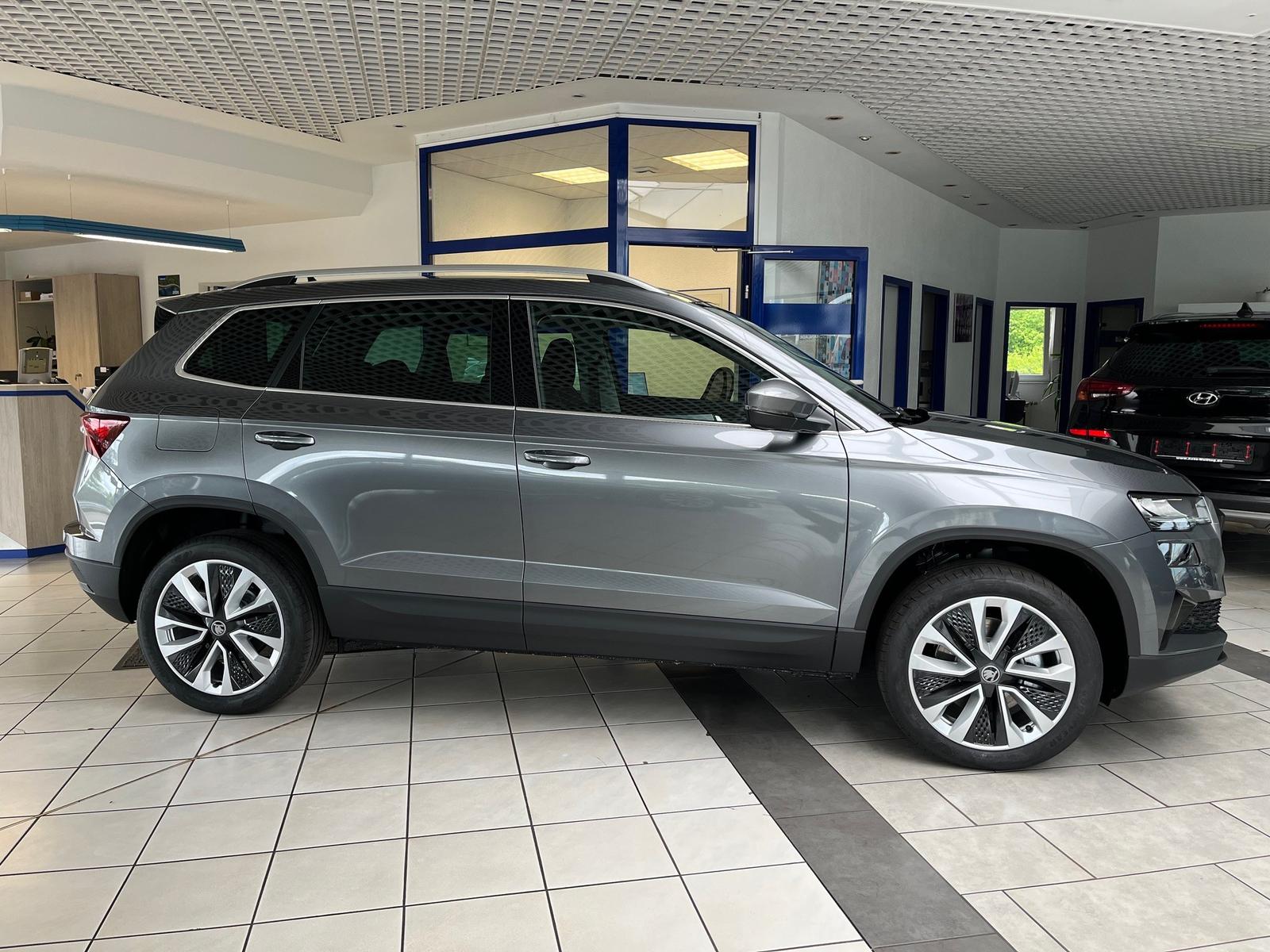 Skoda Karoq 1.5 TSI DSG+AHK+RFK+ACC+Winterpak+Kessy