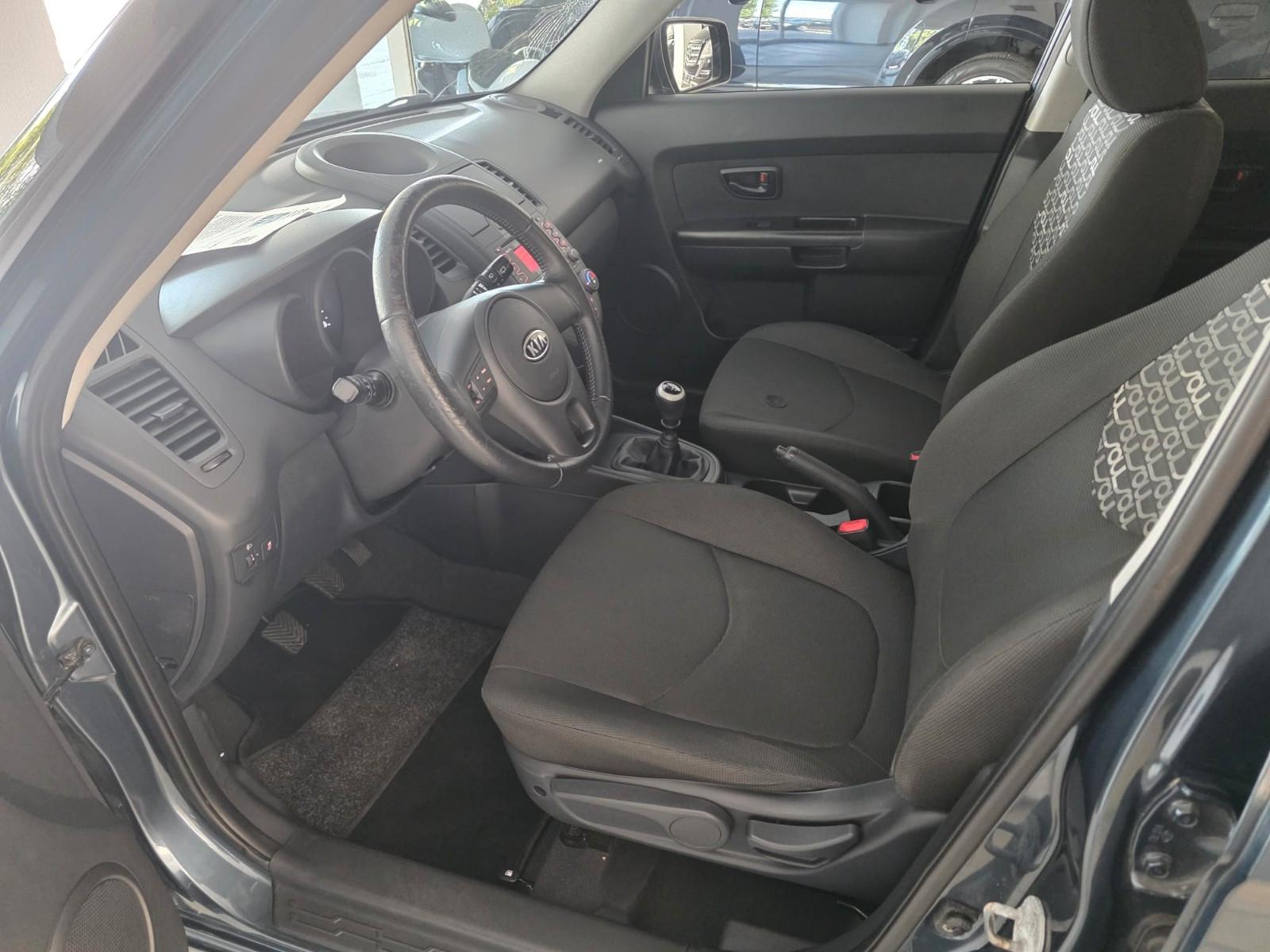 Kia Soul 2009 — photo 14
