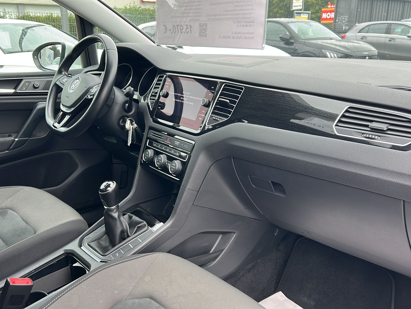 Fahrzeugabbildung Volkswagen Golf Sportsvan 1,5 TSI Highline