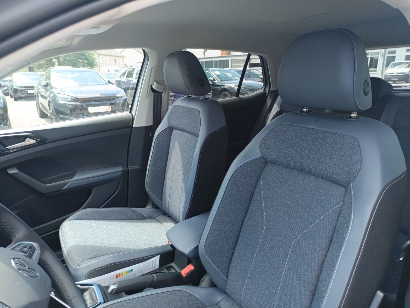 Volkswagen T-Cross - Bild 12