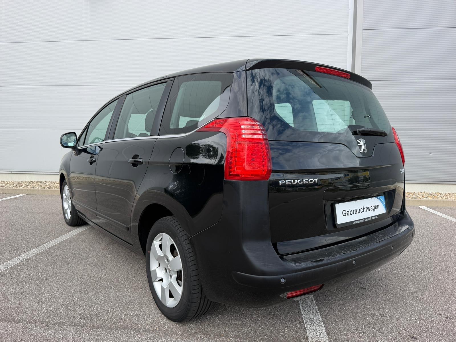 Peugeot 5008 2012 — photo 9