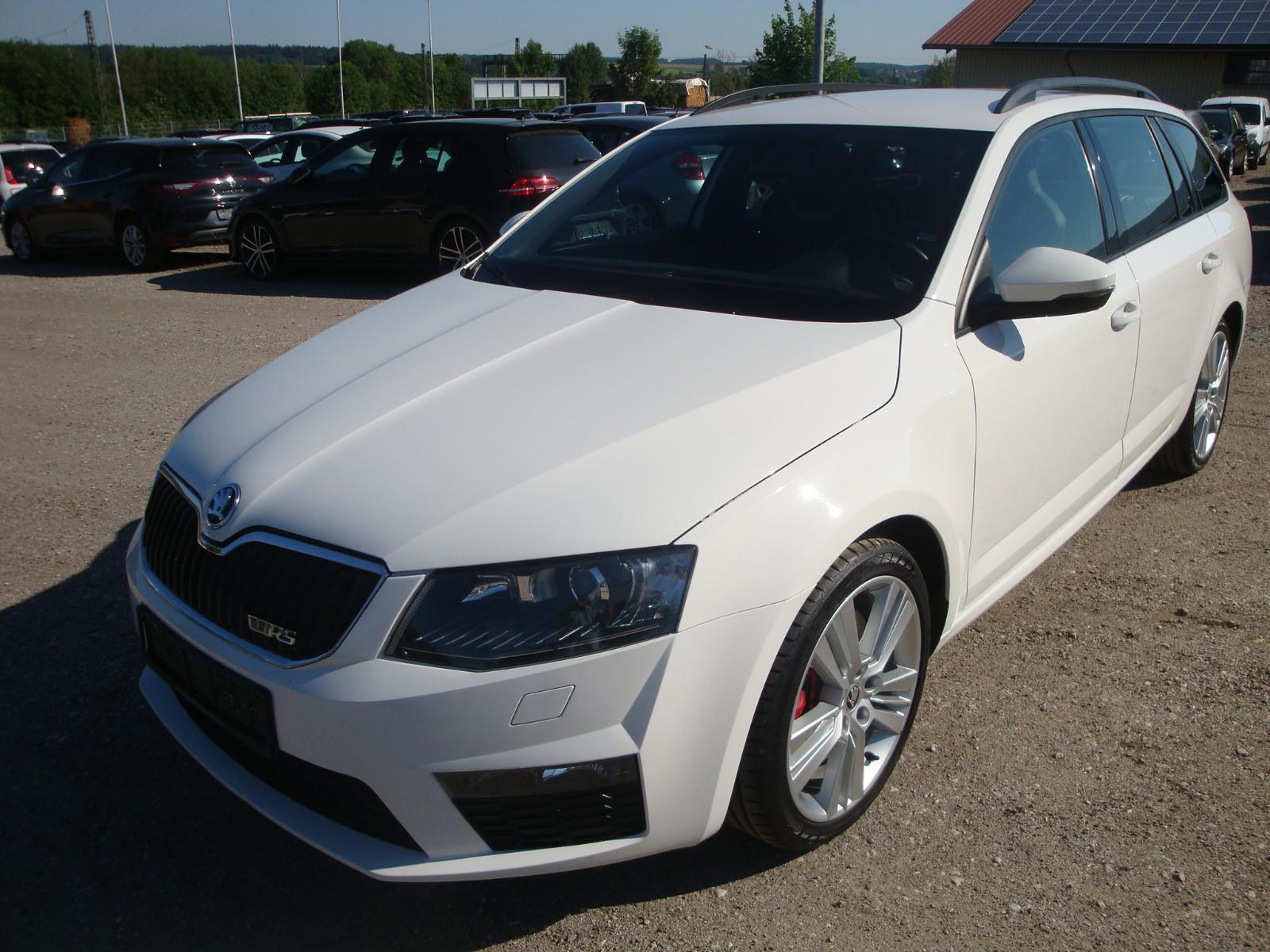 Skoda Octavia Combi RS *Navi/Xenon/Sitzheizung/PDC*
