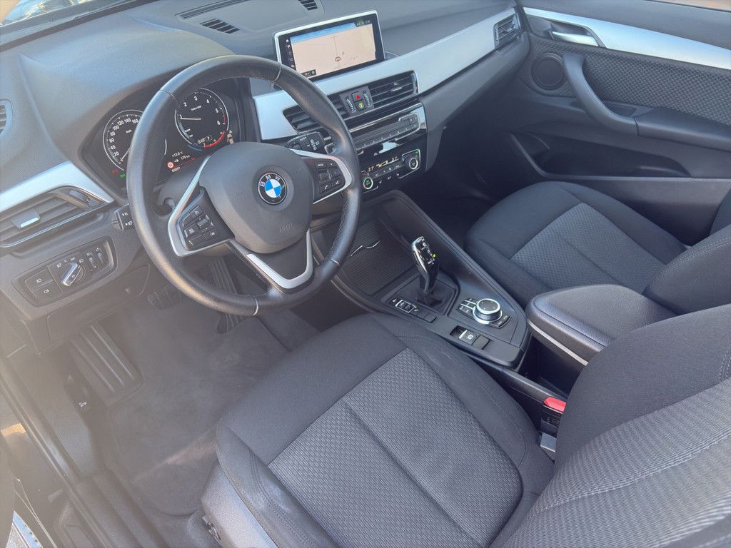 BMW X1 sDrive18d ADVANTAGE LED NAVI PDC SHZ FSE 17" foto 4
