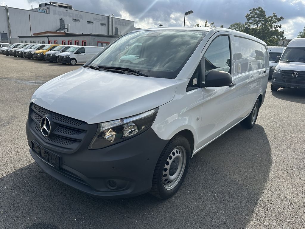 Image of Mercedes-Benz Vito