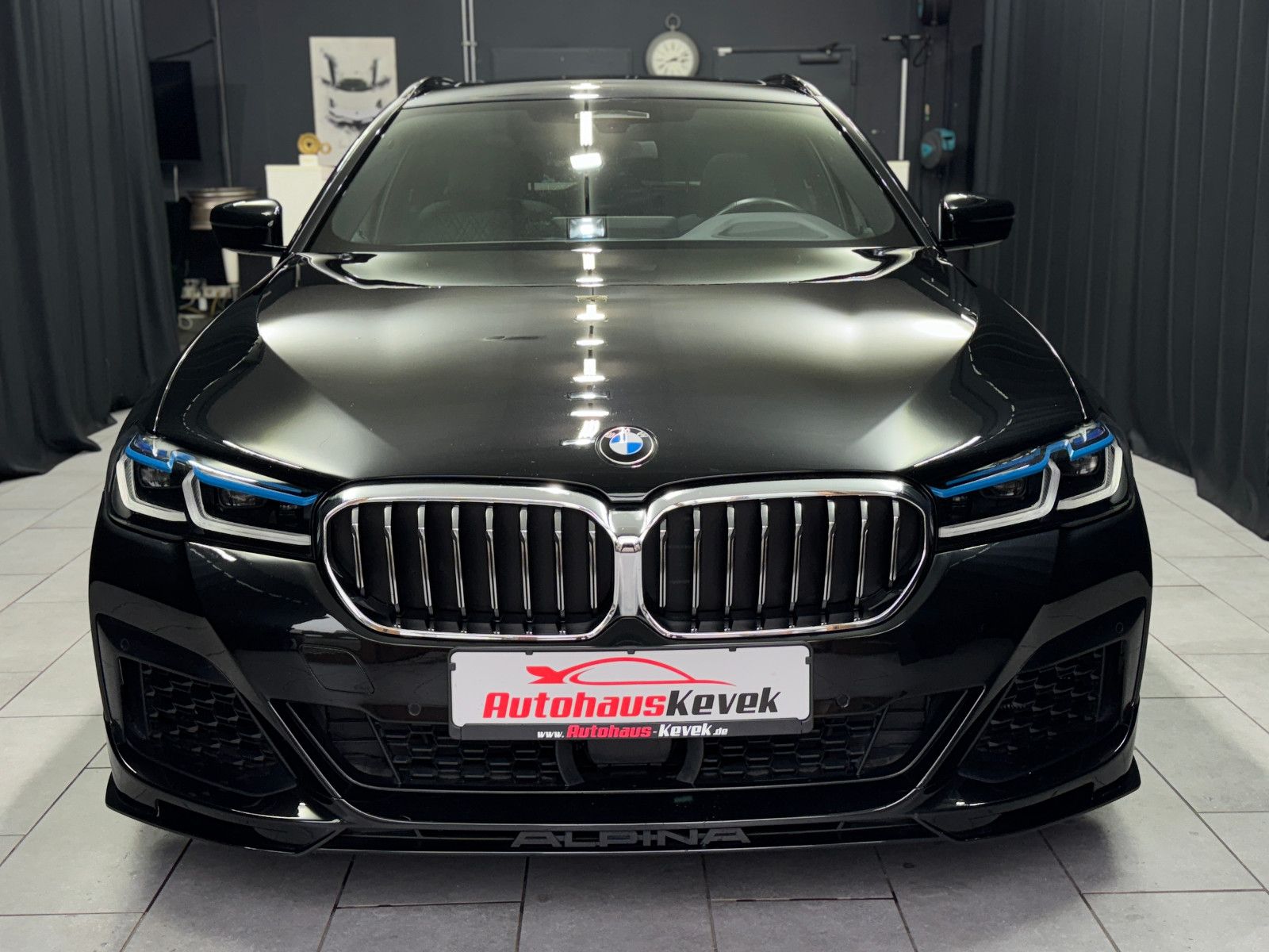 Fahrzeugabbildung ALPINA B5 4.4 Touring|LASER|PANO|HEAD-UP|VOLL