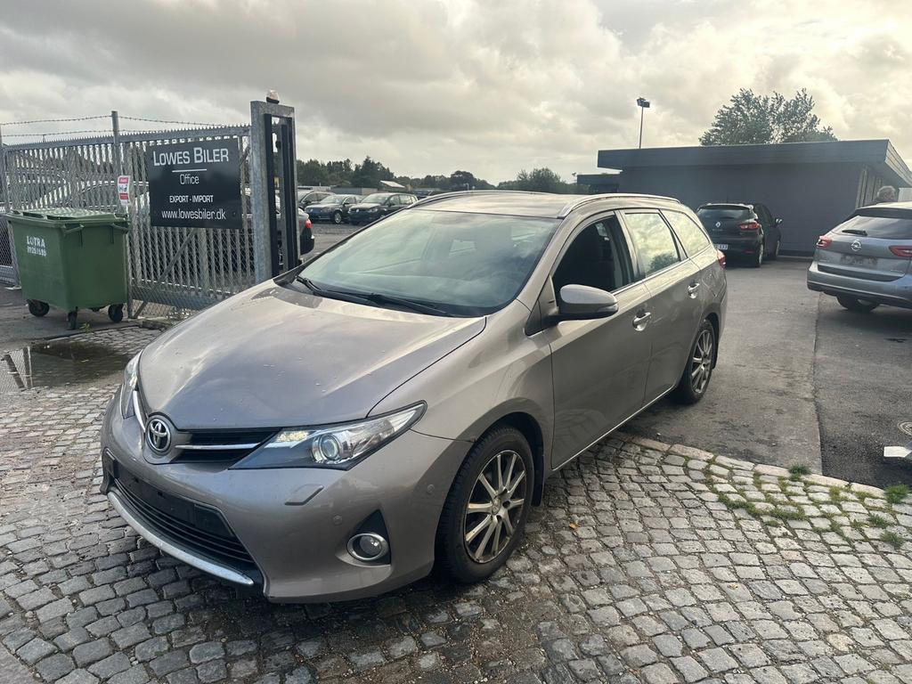 Toyota Auris Touring Sports