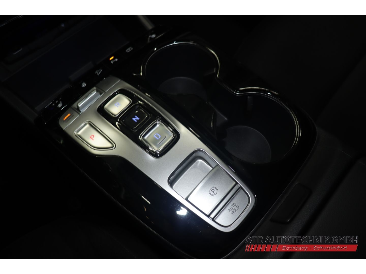 Fahrzeugabbildung Hyundai Tucson Trend PHEV 97,7%SOH 1.6 T-GDi 265PS 6-AT