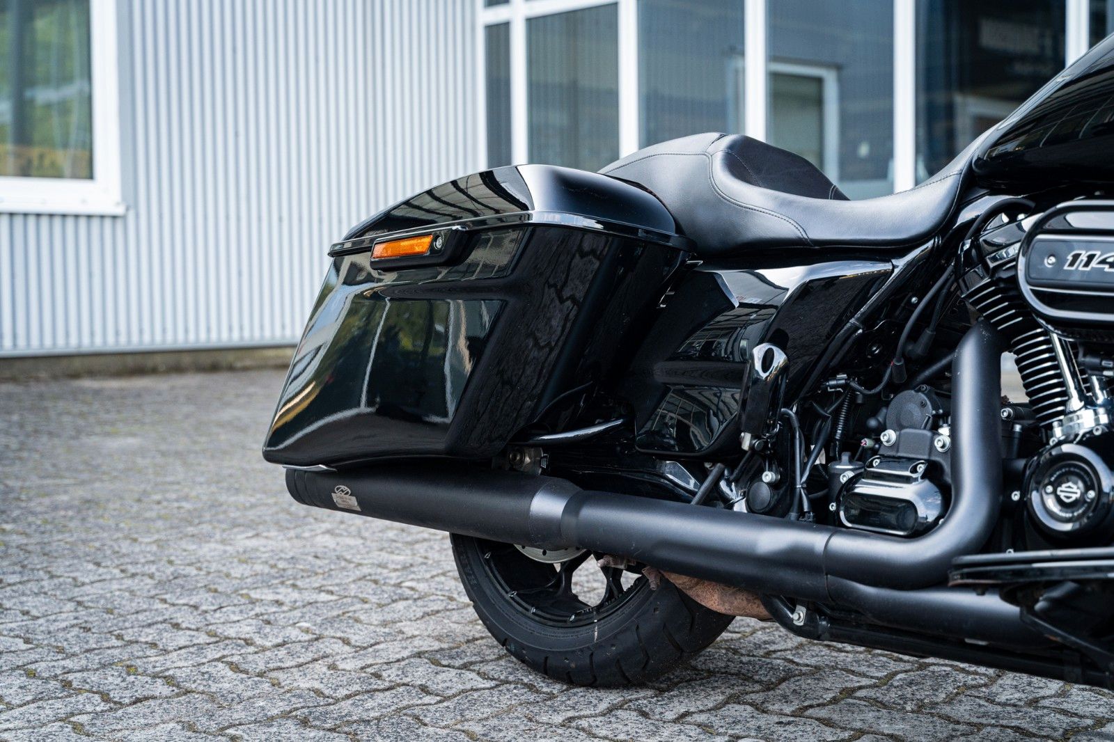 Fahrzeugabbildung Harley-Davidson STREET GLIDE SPECIAL 114 CUI - JEKILL & HYDE -