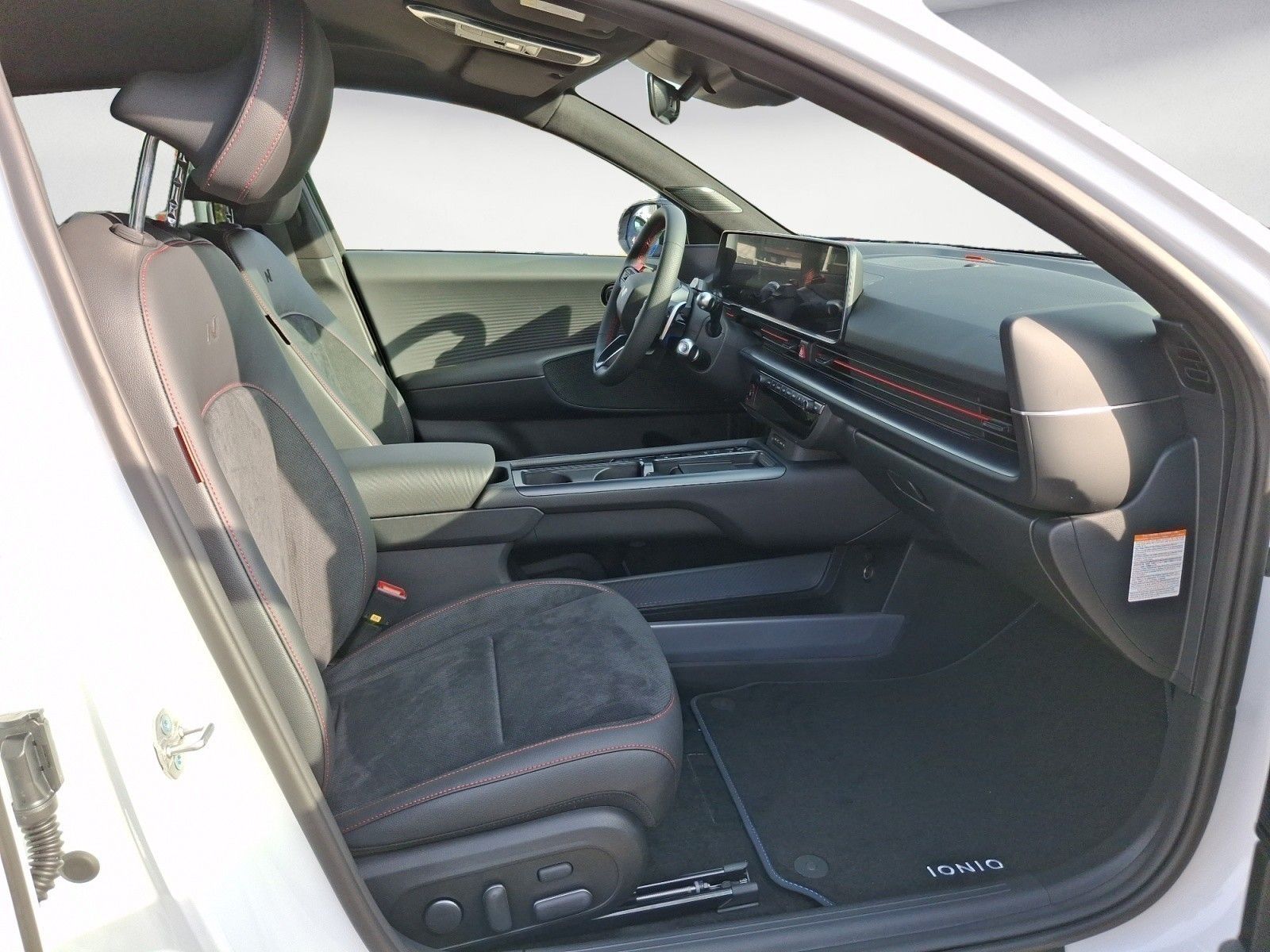Hyundai IONIQ 6 – Bild 12