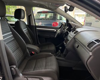Volkswagen Touran - 6