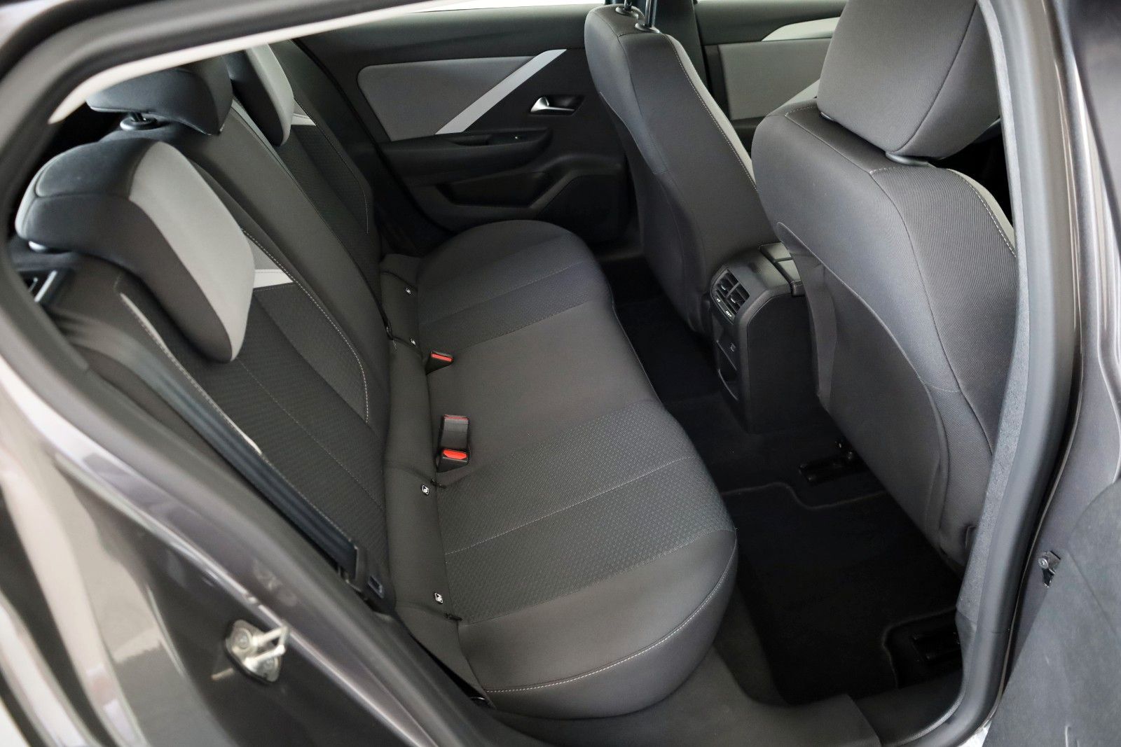 Fahrzeugabbildung Opel Astra L Lim.Plug-in Hybrid,Kamera,Mirrorlink,ACC