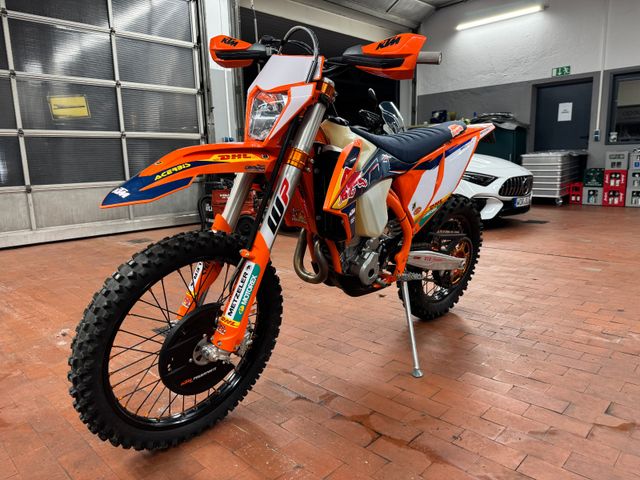 KTM 350 EXC-F Factory Edition 2022 / 1 Std wie Neu