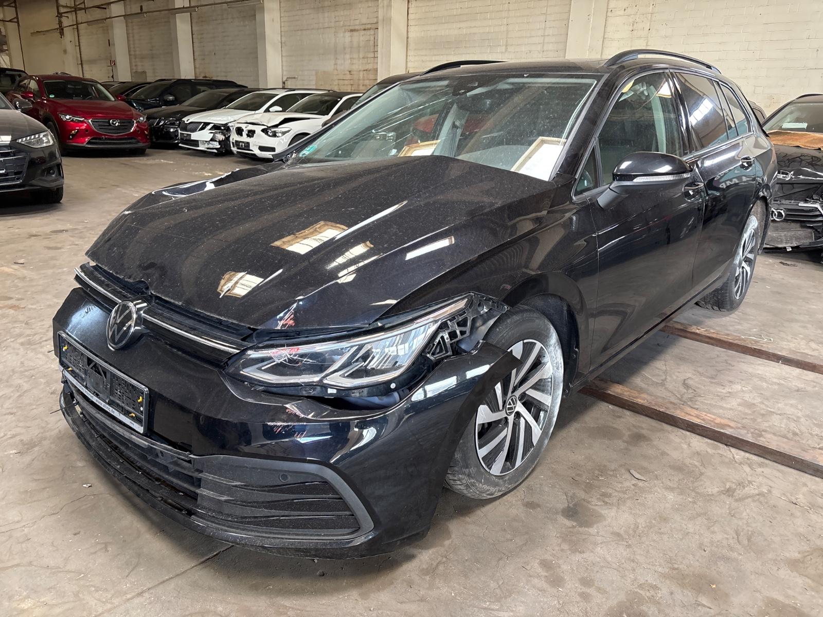 Volkswagen Golf VIII Variant Life