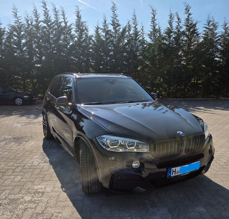 Image of BMW X5 M50