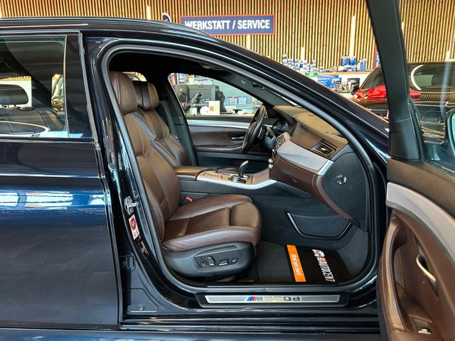 BMW M550 *Vollausstattung*HeadUP*4-ZONEN*AHK*LEDER*