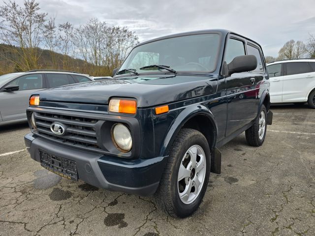 Lada Niva Urban 4x4 Plus AHK*Sitzheizung*