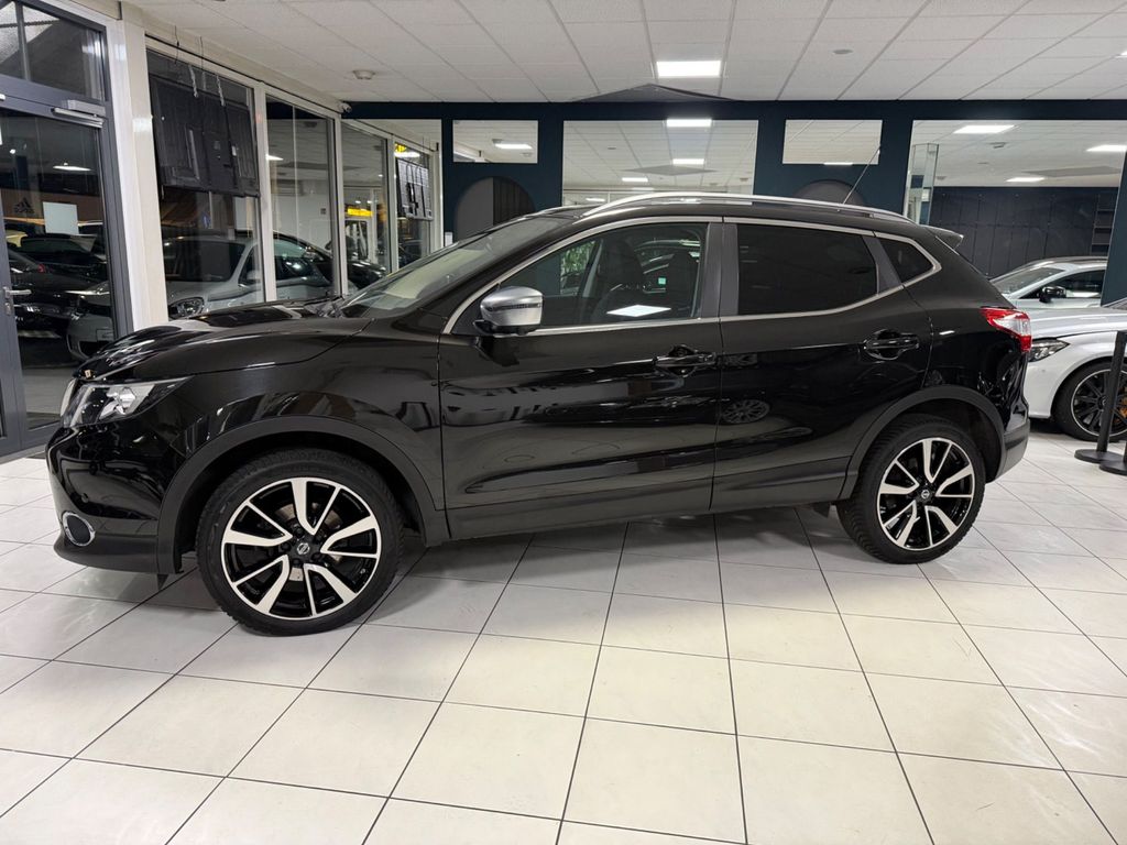 NISSAN Qashqai 1.6Tekna 2.Hand LED NAVI CAM AHK LEDER NISSAN Qashqai 1.6Tekna 2.Hand LED NAVI CAM AHK LEDER