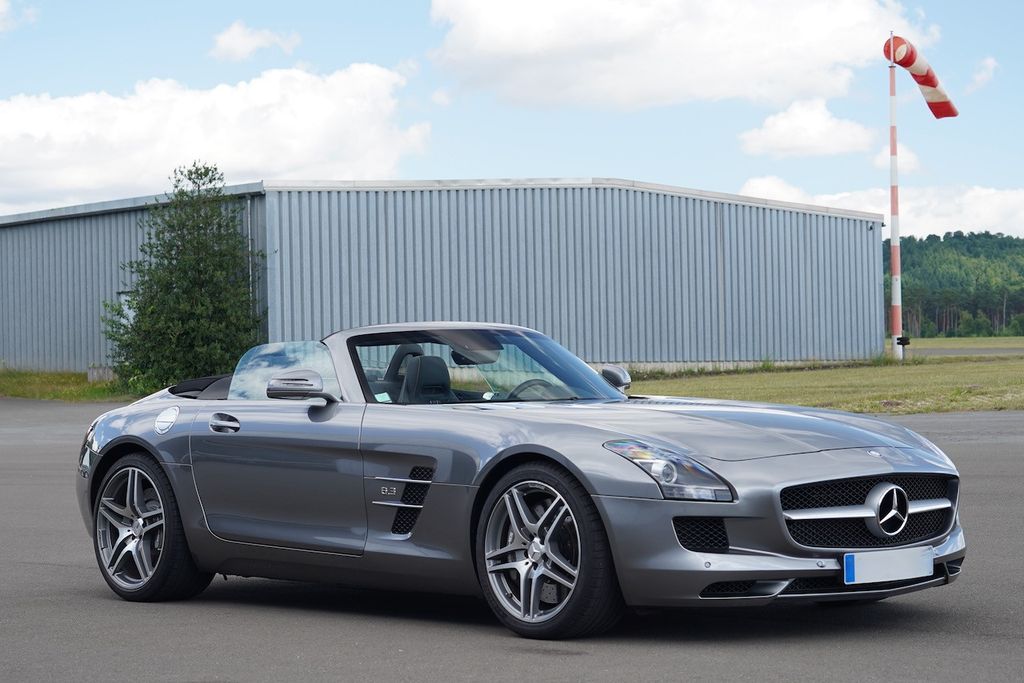 Mercedes-Benz SLS AMG
