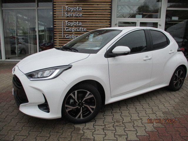 Fahrzeugabbildung Toyota Yaris Hybrid Teamplayer mit Comfort-Paket
