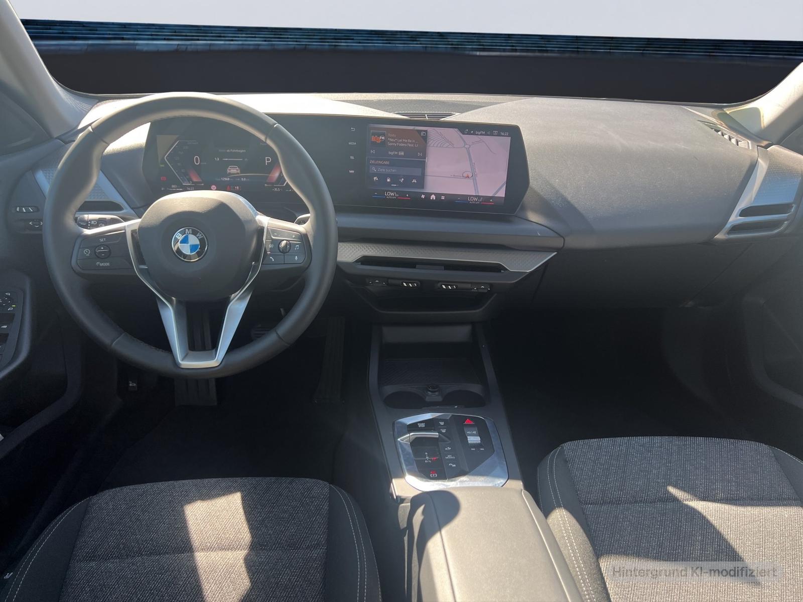 BMW 216 GRAN COUPÈ M SPORT DESIGN PARKING DRIVING AS