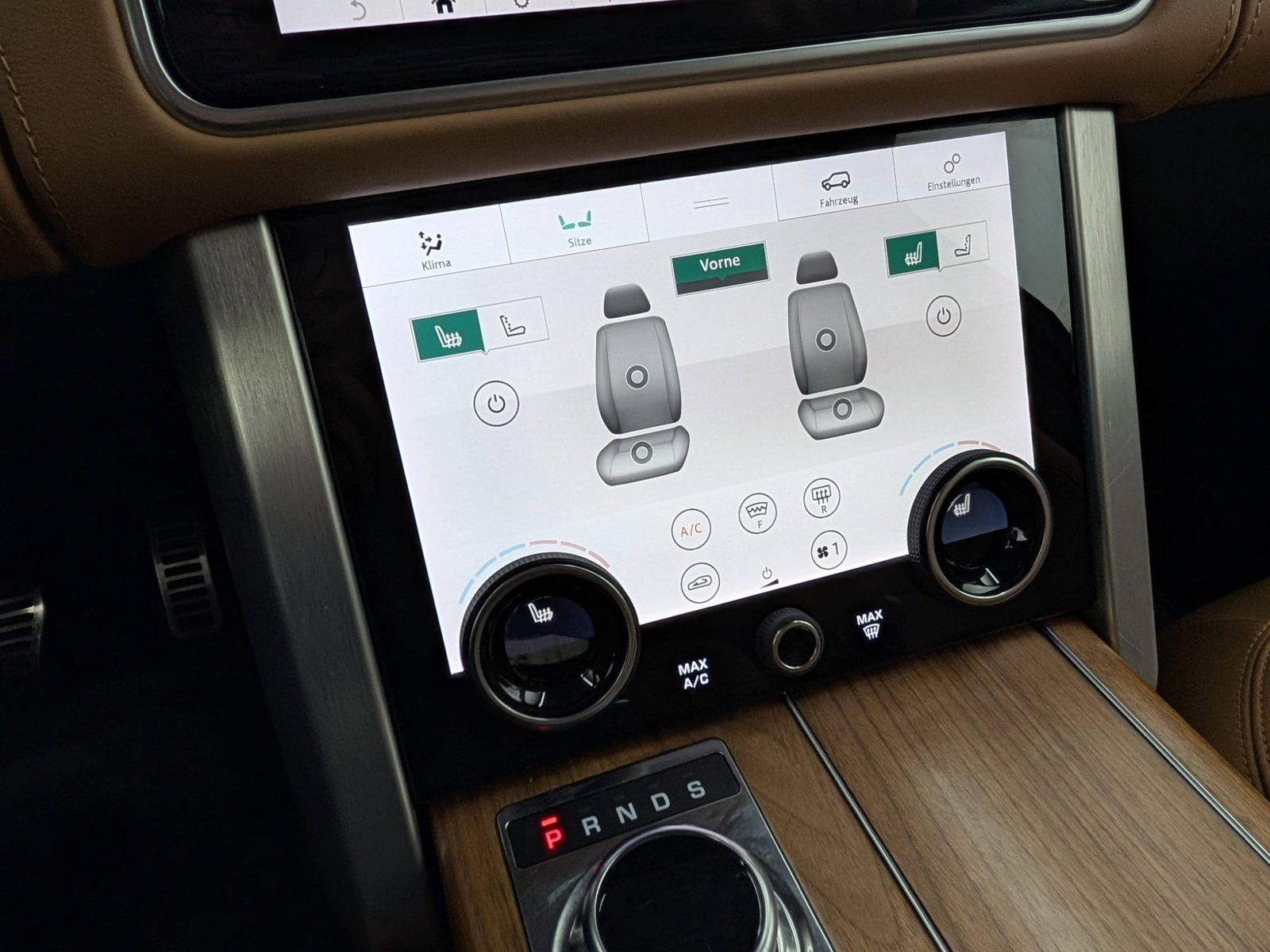 LAND ROVER Range Rover 4.4 SDV8 Autobiography Pano LED – Bild 31